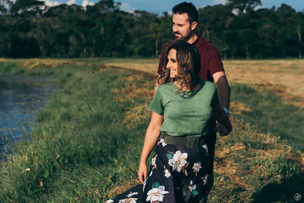 ensaio de casamento pre wedding daniela radavelli fotografia corcel marrom corcel do nono apaixonado por corcel  ensaio na fazenda