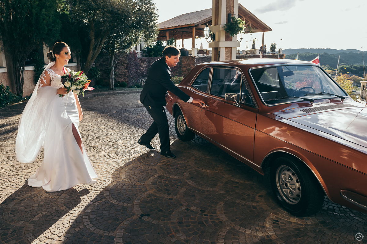 casamento no spa do vinho casamento no vale dos vinhedos fotografa de casamento na serra gaúcha outono no sul scania brasil noivo de caminhão mini wedding no sul elopement no vale dos vinhedos noivas do brasil casamento da pandemia daniela radavelli