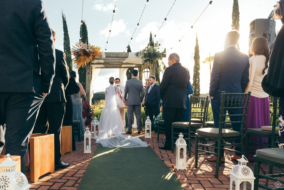 casamento no spa do vinho casamento no vale dos vinhedos fotografa de casamento na serra gaúcha outono no sul scania brasil noivo de caminhão mini wedding no sul elopement no vale dos vinhedos noivas do brasil casamento da pandemia daniela radavelli