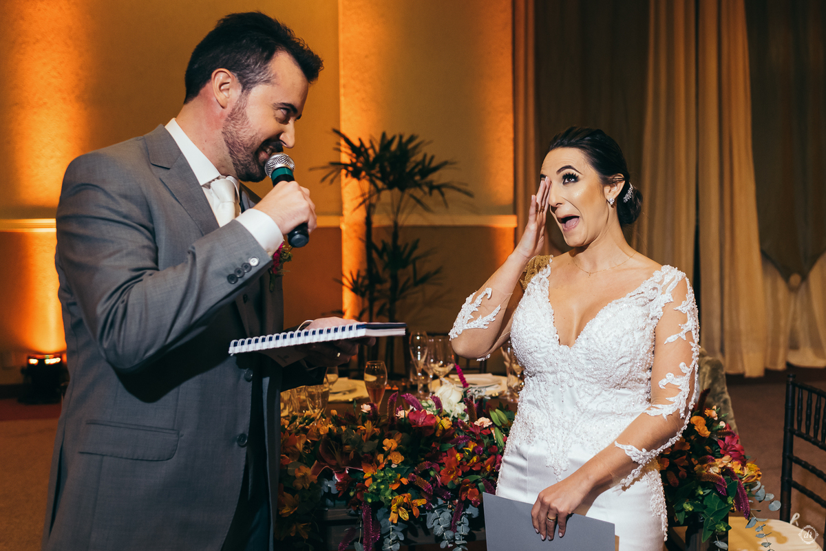 casamento no spa do vinho casamento no vale dos vinhedos fotografa de casamento na serra gaúcha outono no sul scania brasil noivo de caminhão mini wedding no sul elopement no vale dos vinhedos noivas do brasil casamento da pandemia daniela radavelli