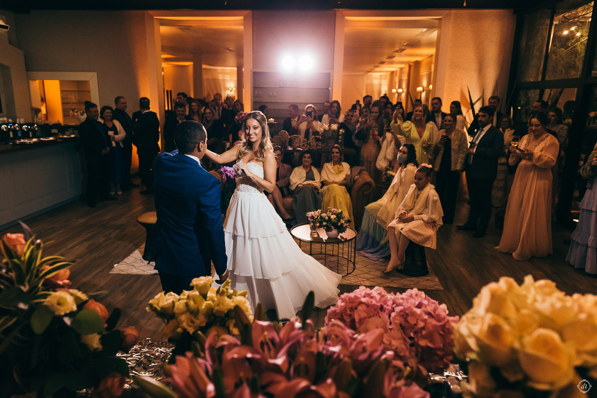 hotel spa do vinho casamento no vale dos vinhedos daniela radavelli fotografia noivas do brasil destination wedding decoração de casamento dança do noivos 