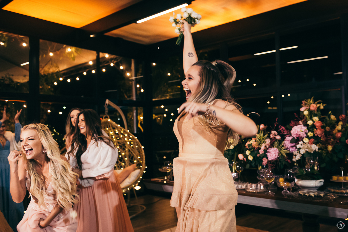 hotel spa do vinho casamento no vale dos vinhedos daniela radavelli fotografia noivas do brasil destination wedding decoração de casamento dança do noivos hora do buque