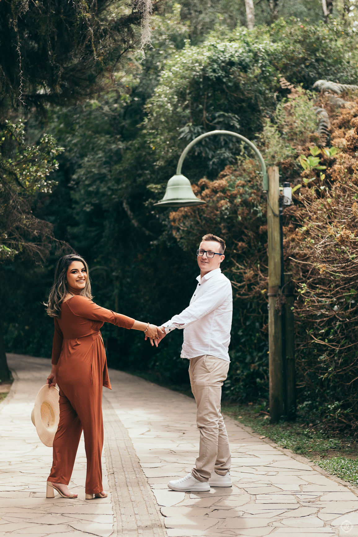 ensaio de gestante daniela radavelli fotografia ensaio em gramado fotos no lago negro look de gestante 