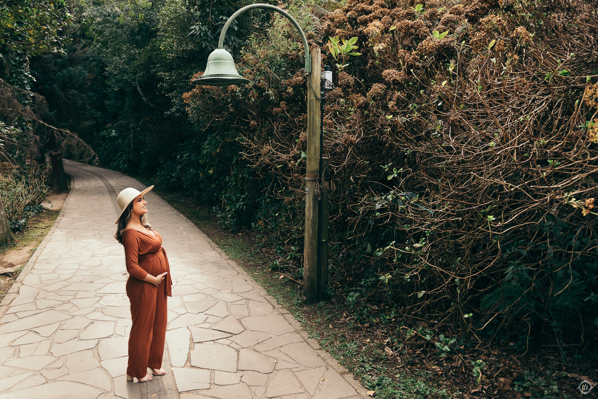 ensaio de gestante daniela radavelli fotografia ensaio em gramado fotos no lago negro look de gestante 