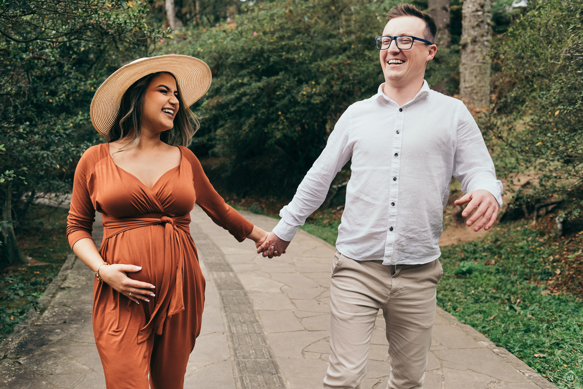 ensaio de gestante daniela radavelli fotografia ensaio em gramado fotos no lago negro look de gestante 