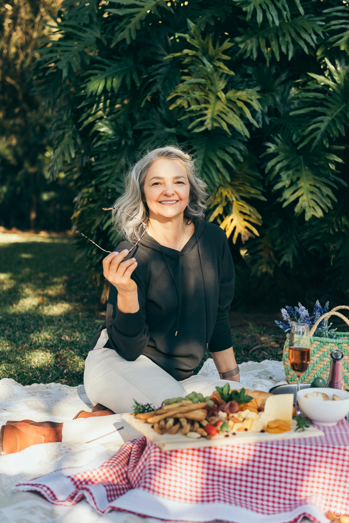 ensaio de familia daniela radavelli fotografia fotografa em bento Gonçalves fotos chá da tarde piquenique no jardim  