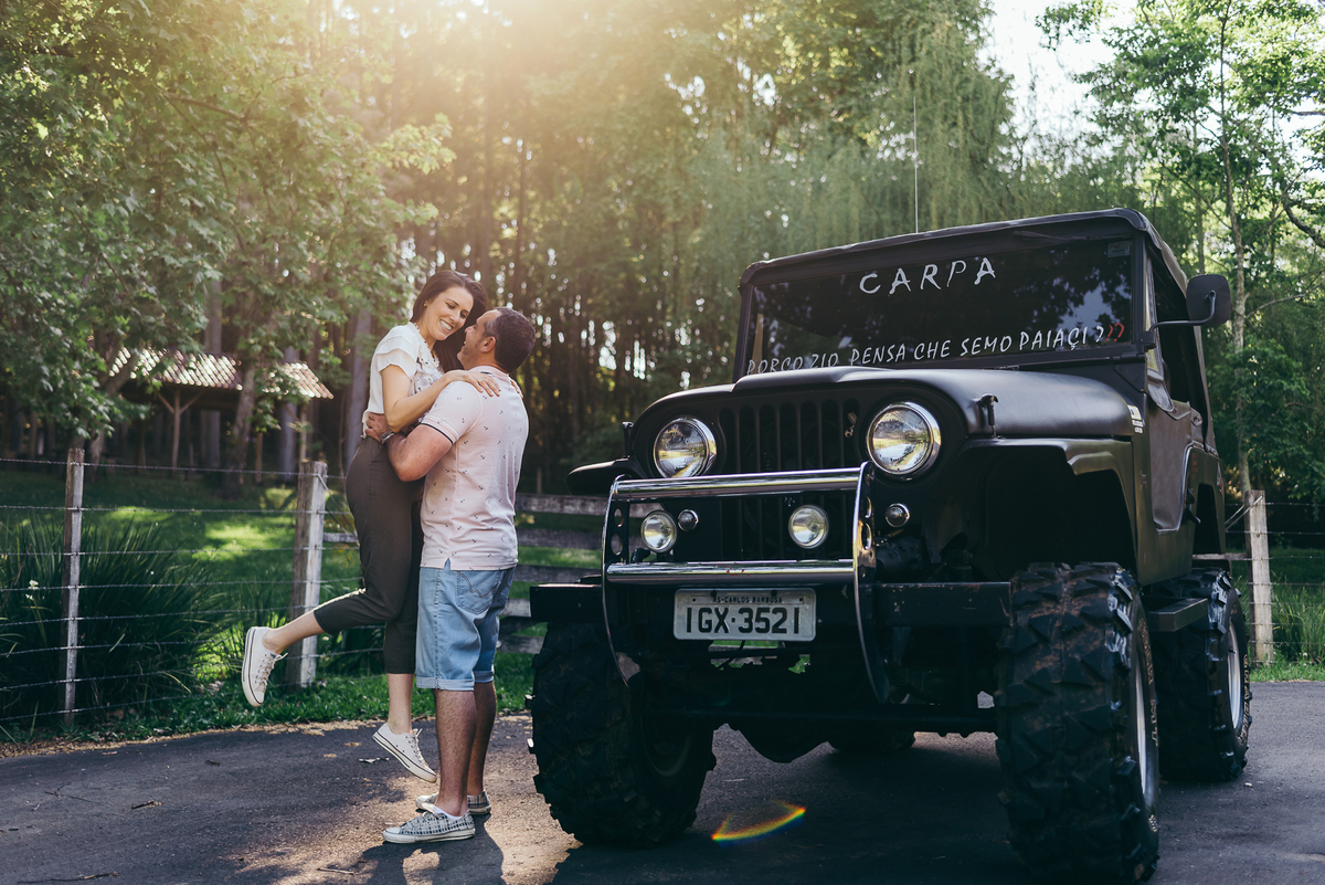 ensaio pre casamento daniela radavelli fotografia ensaio com jeep pre wedding no por do sol 