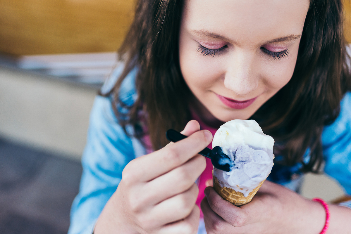 book dos 15 anos ensaio de patins patinadora daniela radavelli fotografia sorvete cosi ensaio na sorveteria 