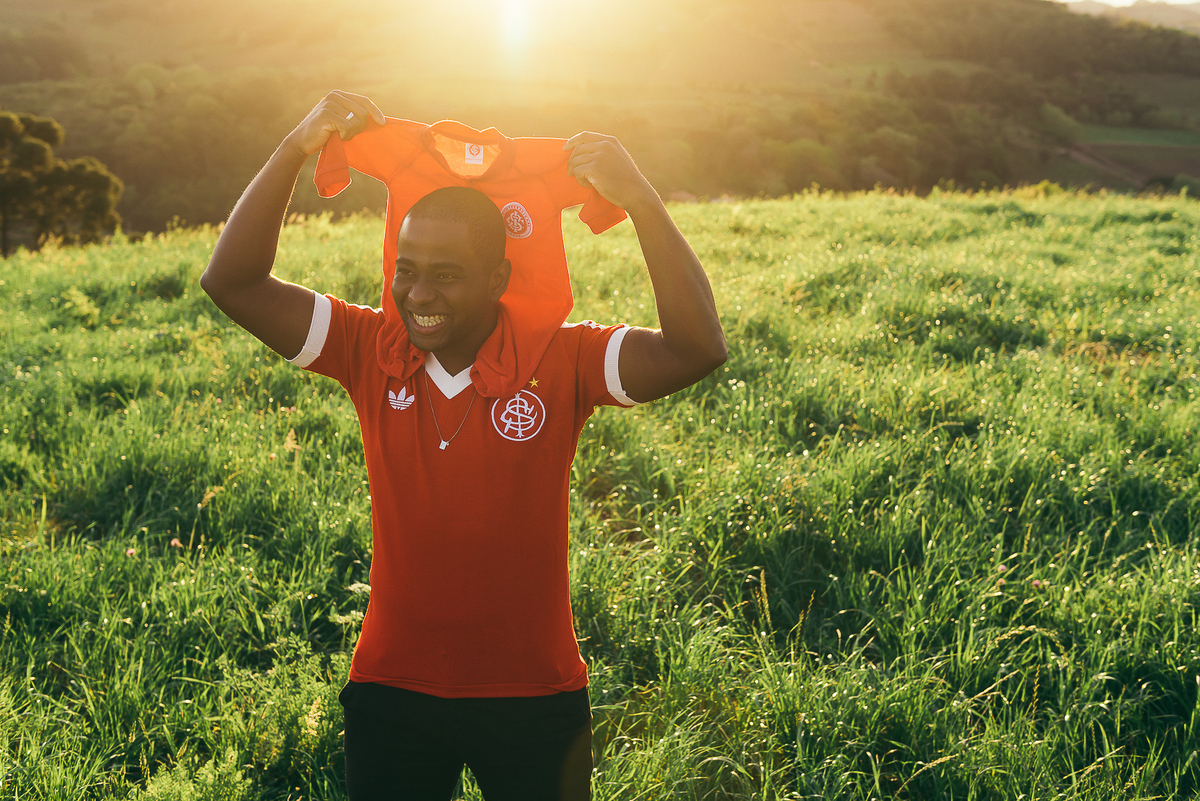 ensaio de gestante daniela radavelli fotografia ensaio na serra gaucha mamae colorada papai colorado 