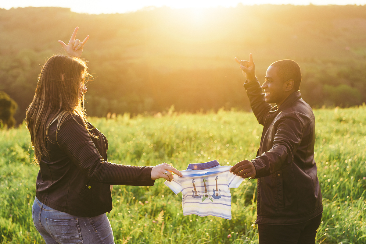 ensaio de gestante daniela radavelli fotografia ensaio na serra gaucha mamae colorada papai colorado 