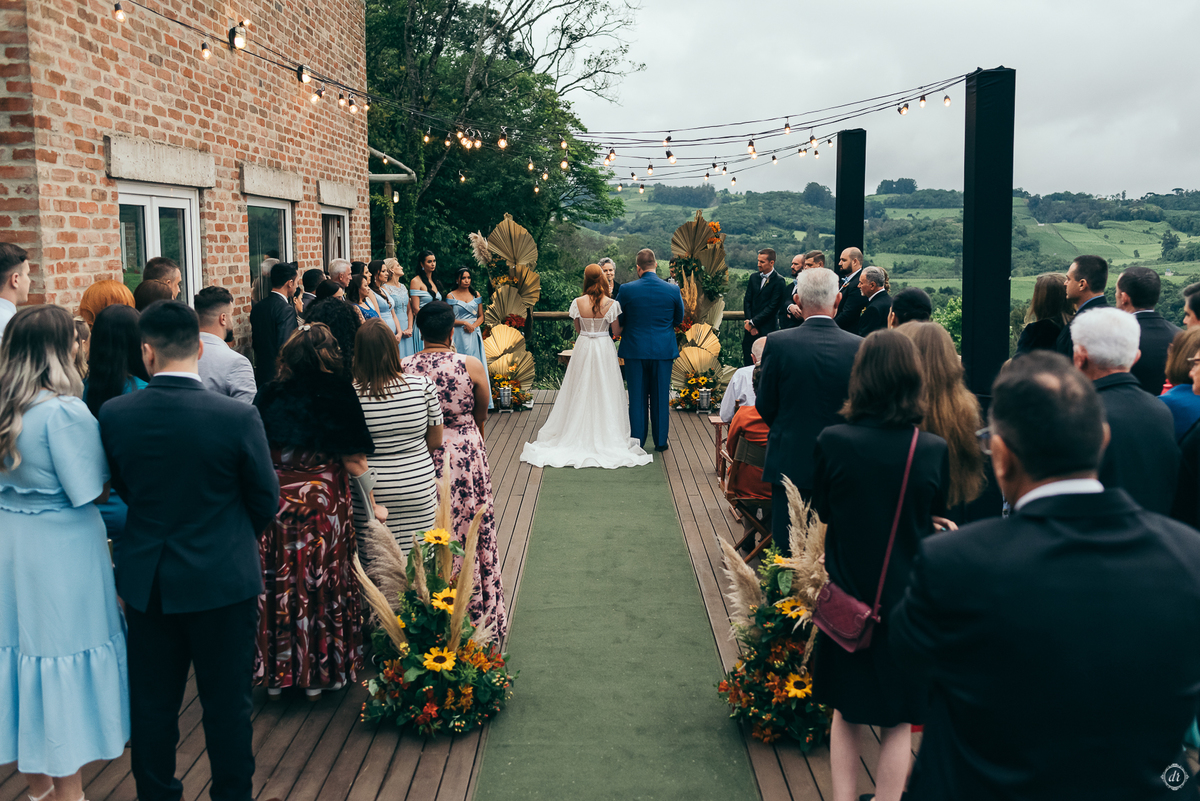 casamento ao ar livre Villa D'arte vale dos vinhedos daniela radavelli fotografia filho de pajem 