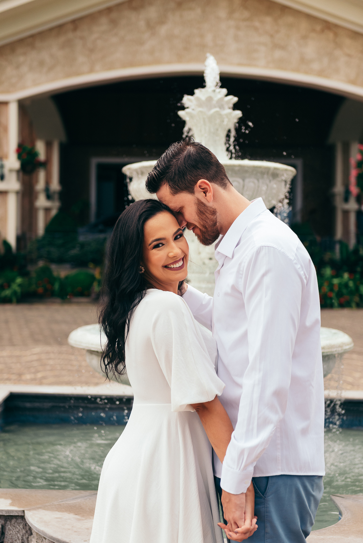 ensaio pre wedding hotel spa do vinho locais para ensaio ensaio no vale dos vinhedos daniela radavelli fotografa de casamento na serra gaucha book de casal fotos na chuva