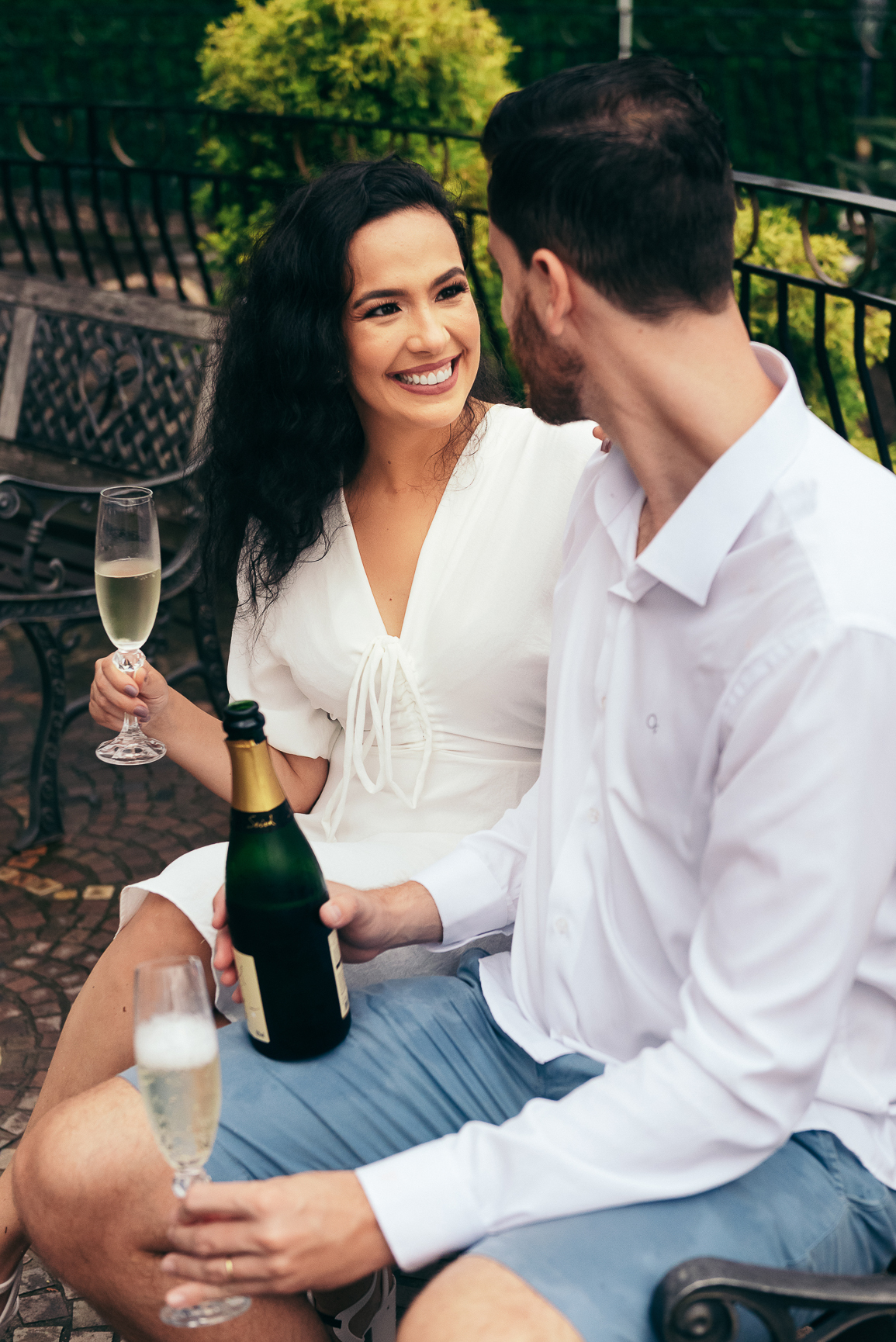 ensaio pre wedding hotel spa do vinho locais para ensaio ensaio no vale dos vinhedos daniela radavelli fotografa de casamento na serra gaucha book de casal fotos na chuva