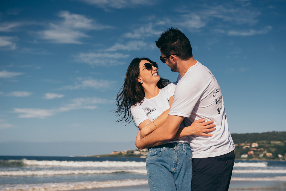 ensaio pré wedding ensaio de casal daniela radavelli fotografia dunas do siriú Garopaba amanhecer na Guarda do Embau fotos no litoral de SC ensaio na praia 
