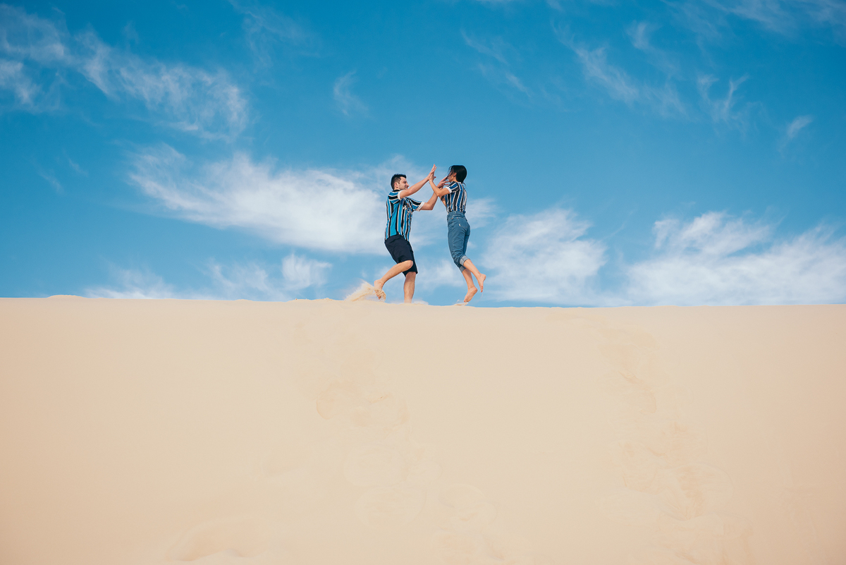 ensaio pré wedding ensaio de casal daniela radavelli fotografia dunas do siriú Garopaba amanhecer na Guarda do Embau fotos no litoral de SC ensaio na praia 