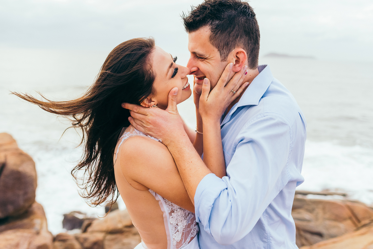 ensaio pré wedding ensaio de casal daniela radavelli fotografia dunas do siriú Garopaba amanhecer na Guarda do Embau fotos no litoral de SC ensaio na praia 