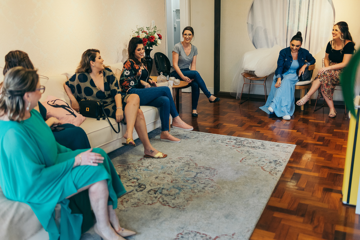 casamento na vinícola lovara daniela radavelli fotografia fotografa de casamento na serra gaucha vestido de noiva liso casamento na igreja casamento com chuva