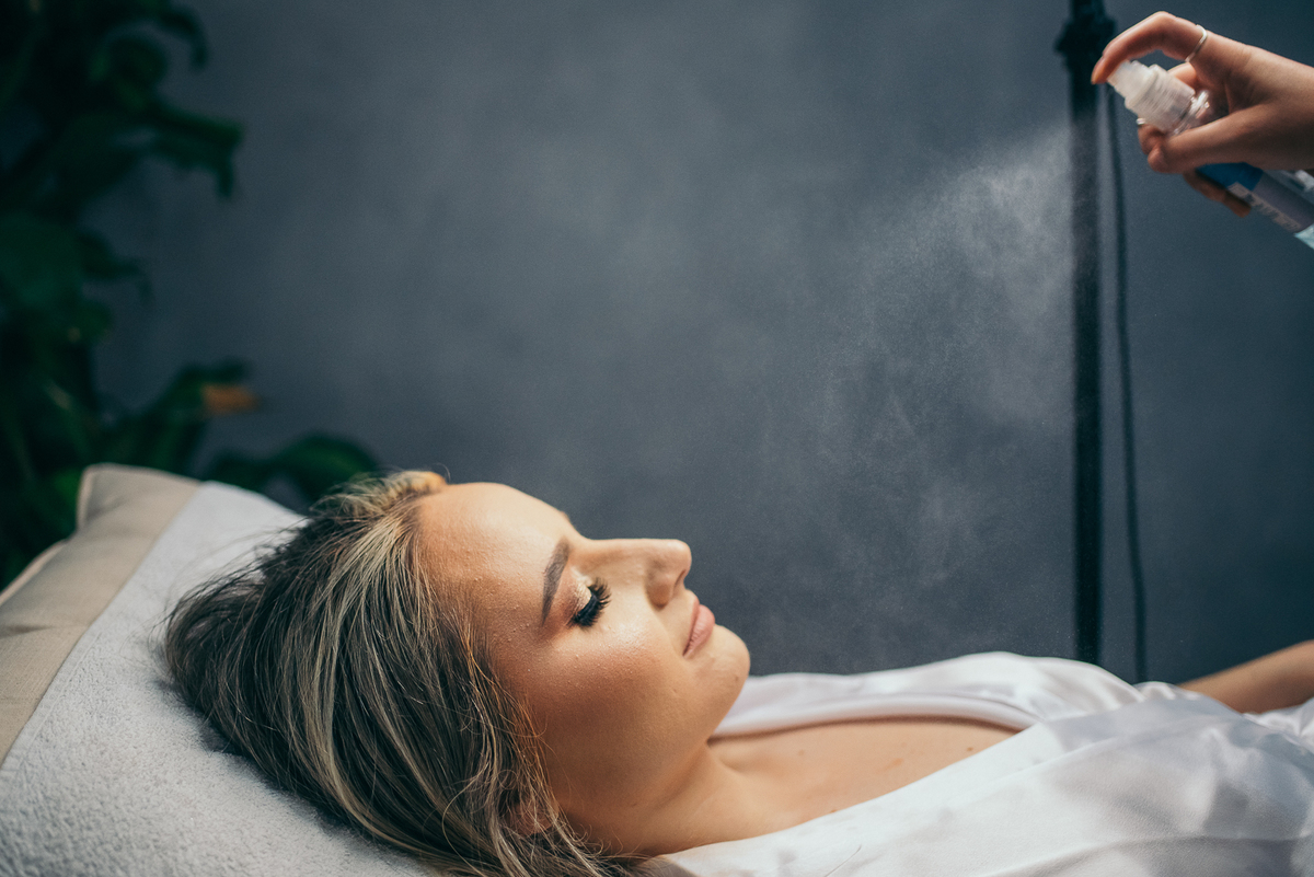casamento na vinícola lovara daniela radavelli fotografia fotografa de casamento na serra gaucha vestido de noiva liso casamento na igreja casamento com chuva