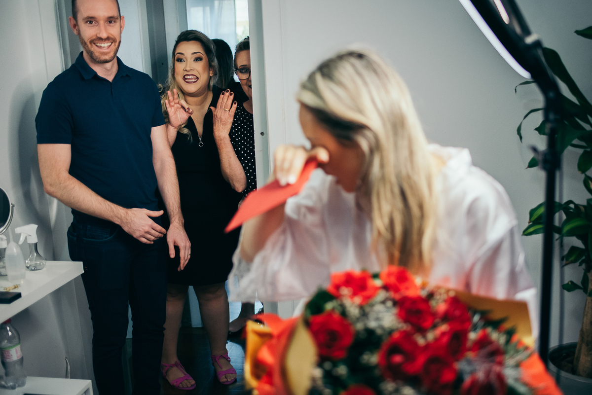 casamento na vinícola lovara daniela radavelli fotografia fotografa de casamento na serra gaucha vestido de noiva liso casamento na igreja casamento com chuva
