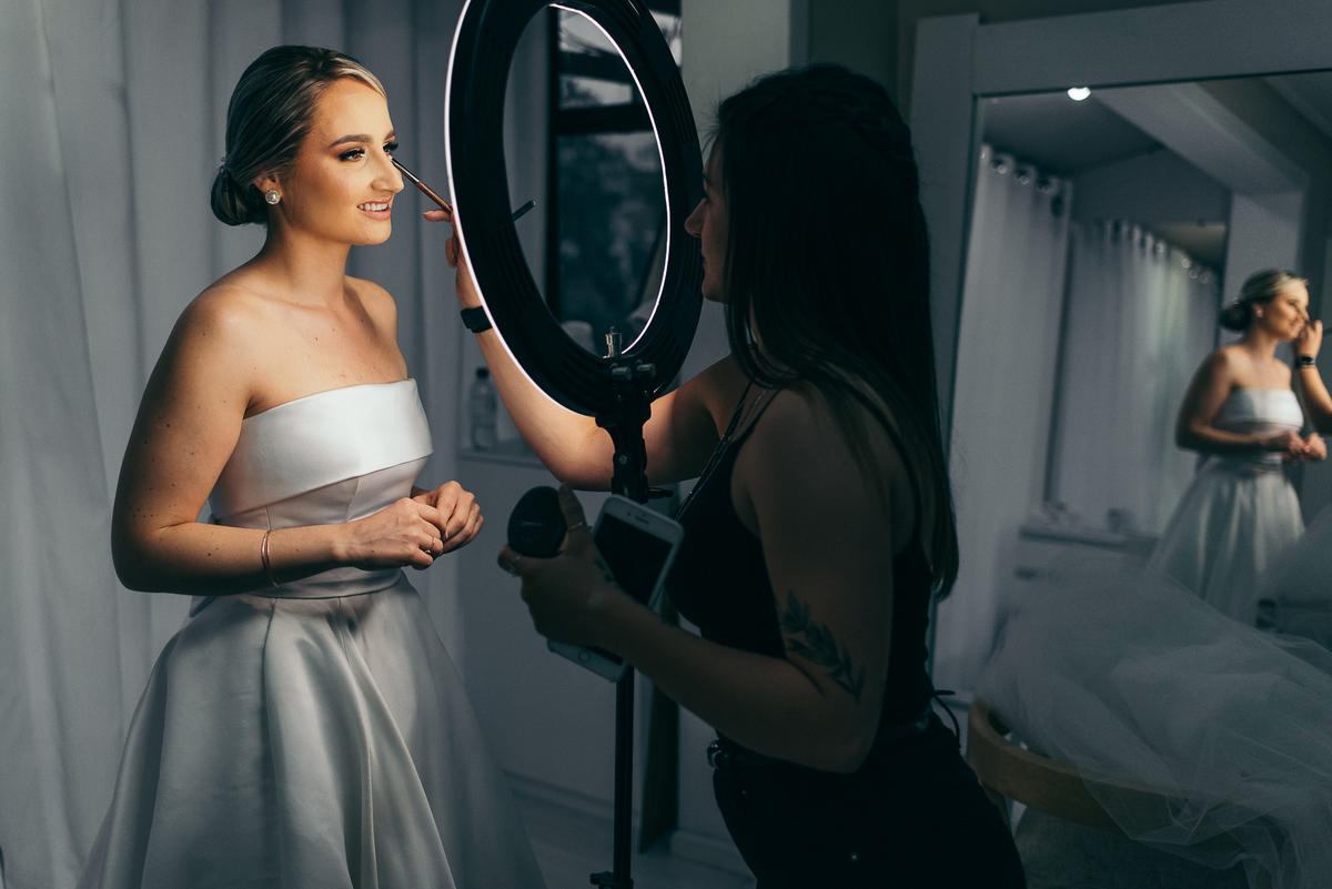 casamento na vinícola lovara daniela radavelli fotografia fotografa de casamento na serra gaucha vestido de noiva liso casamento na igreja casamento com chuva