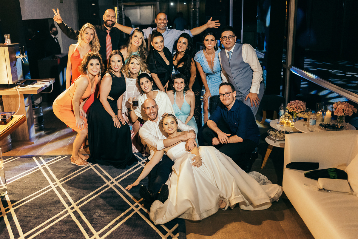 casamento na vinícola lovara daniela radavelli fotografia fotografa de casamento na serra gaucha vestido de noiva liso casamento na igreja casamento com chuva