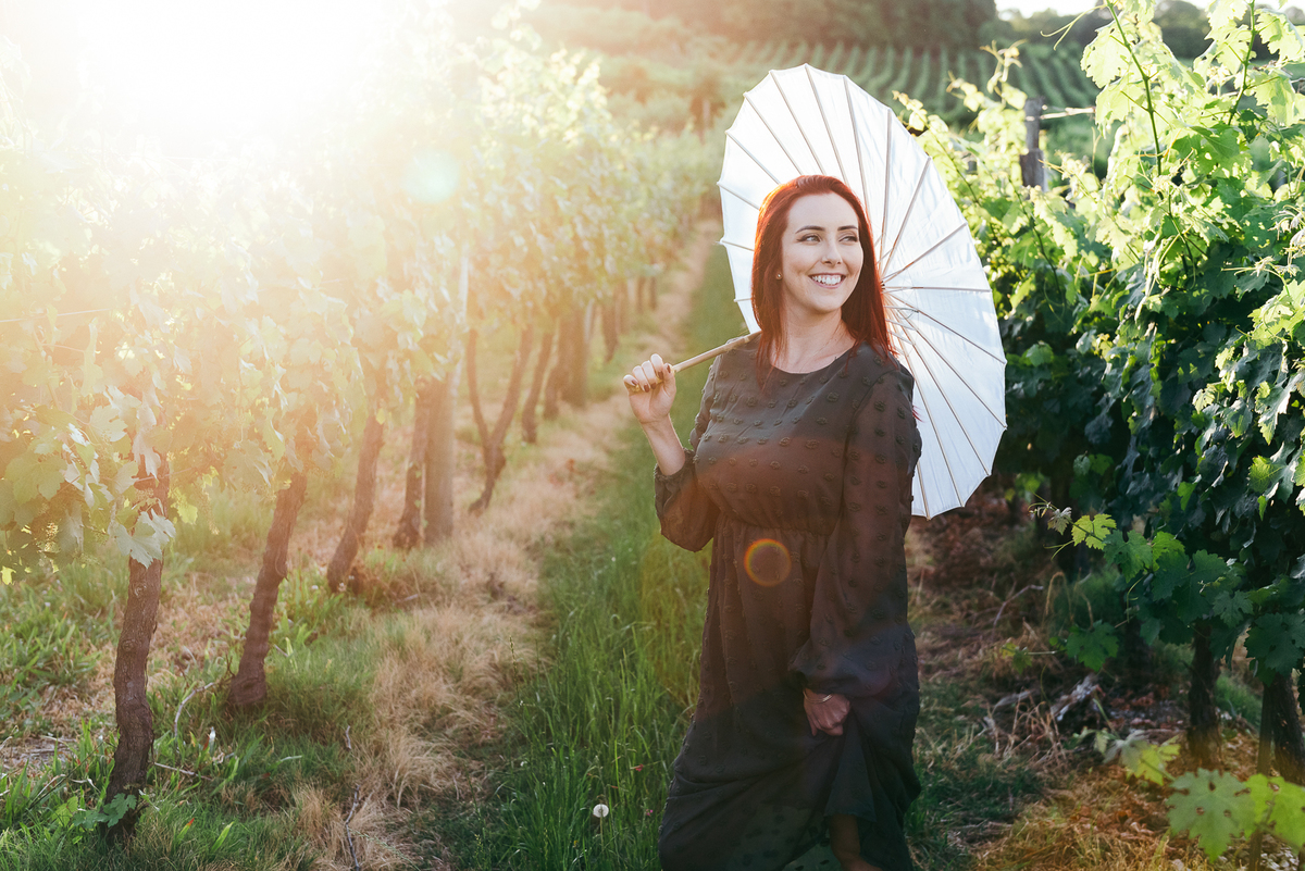 ensaio feminino ensaio na serra gaucha daniela radavelli fotografia fotos de ruiva ensaio de fotografa book no vale dos vinhedos 