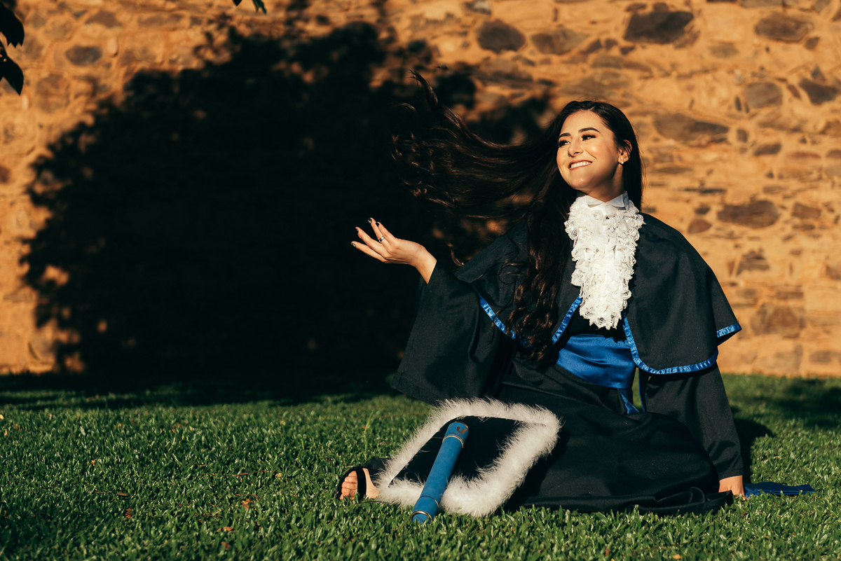 ensaio de formatura daniela radavelli fotografia ensaio em casa fotos de toga fotos em familia garibaldi fotografa na serra gaucha