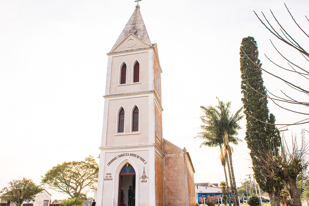 Foto panorâminca da igreja onde será o casamento dos noivos. Foto por Marco Moscarelli