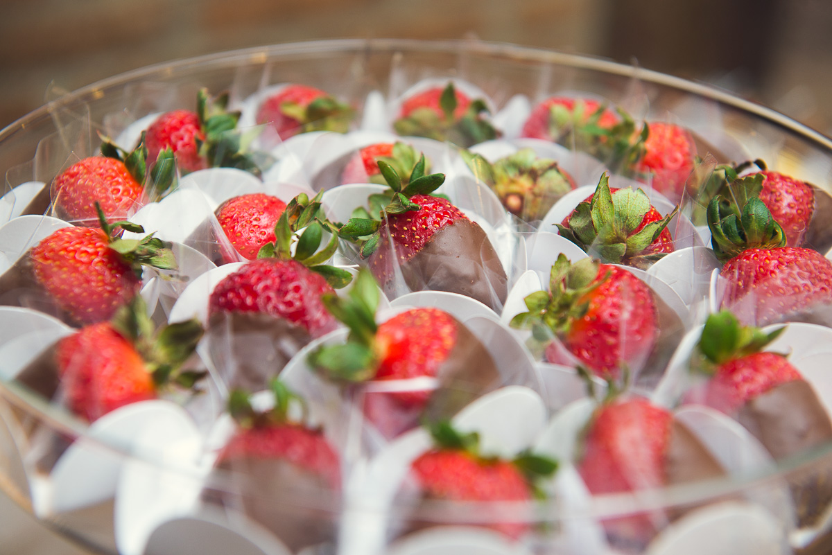 Detalhe da mesa de doces decorada na recepção da formanda de medicina. Foto - Marco Moscarelli