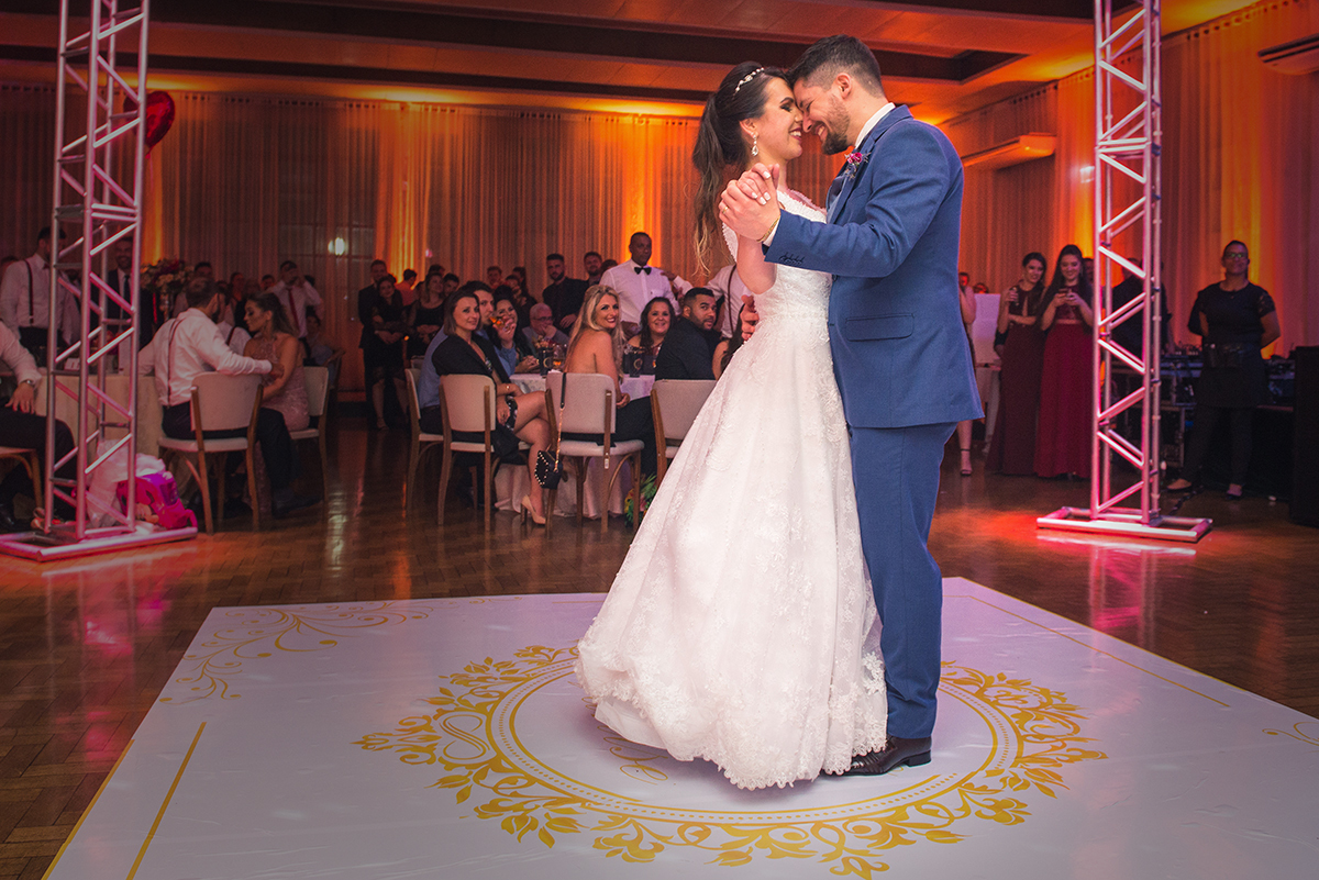 Monto da dança dos noivos durante o baile de casamento. Foto por Marco Moscarelli Fotografo.