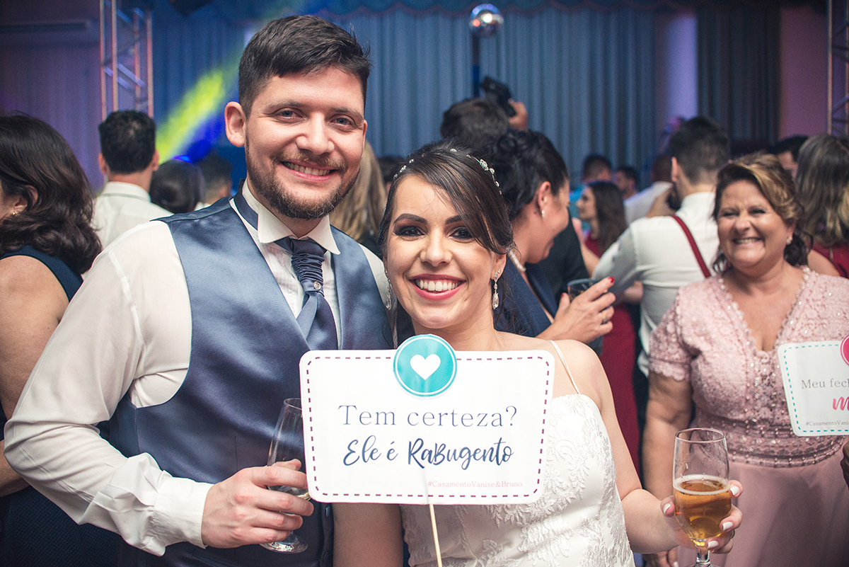 Fotografias dos noivos durante o baile de casamento. Foto por Marco Moscarelli Fotografo.