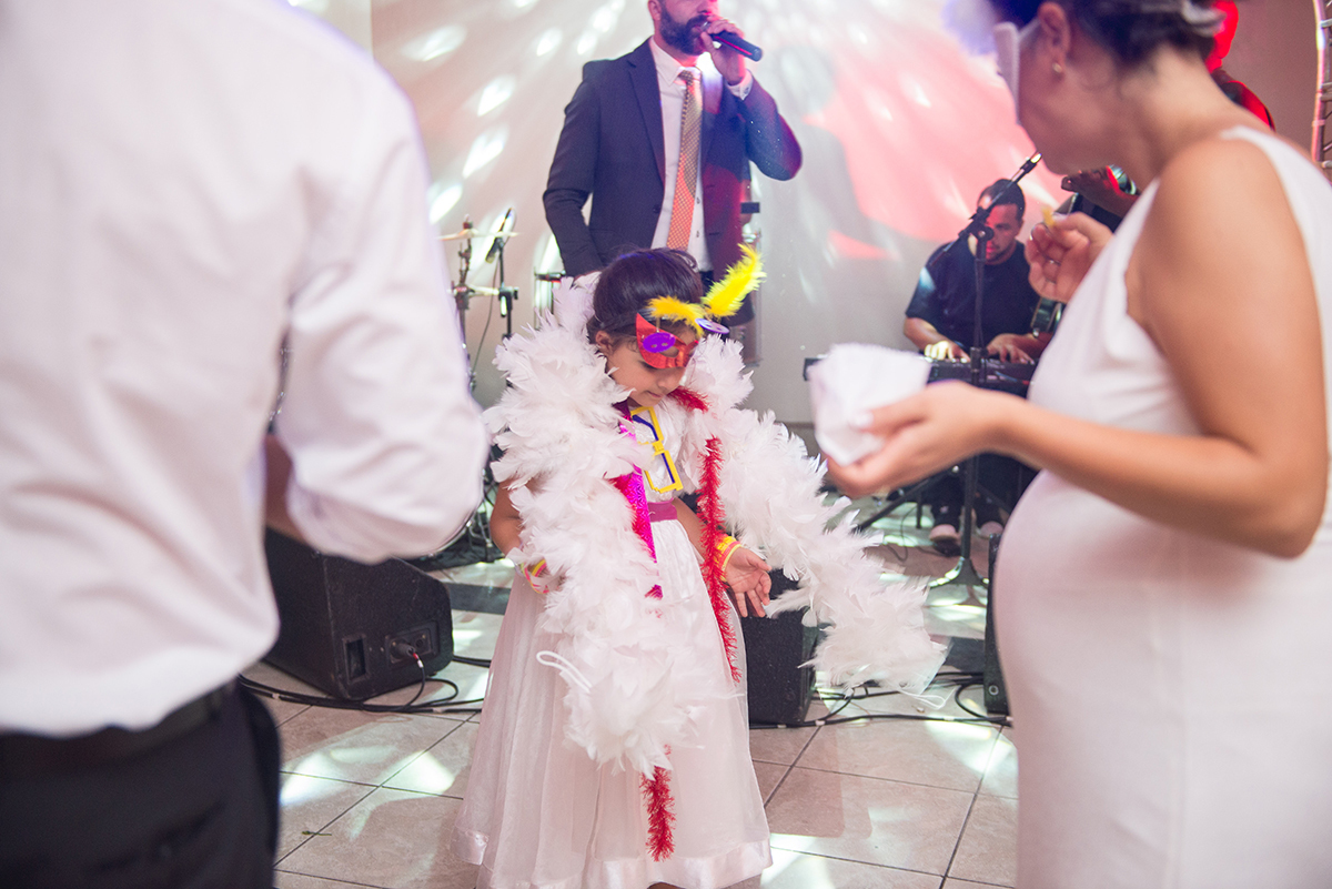 Aia dançando lindamente durante o baile dos noivos o dia do casamento. Foto por Marco Moscarelli