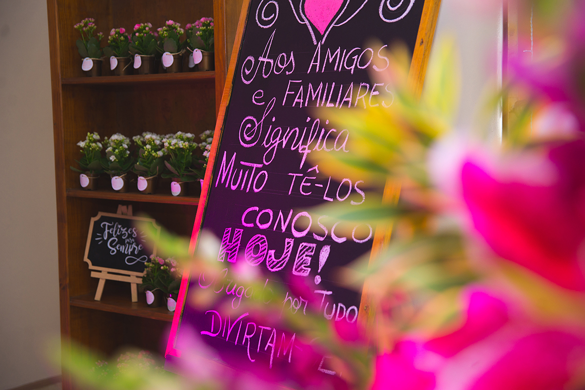 Fotografia dos detalhes da decoração do casamento. Foto por Marco Moscarelli