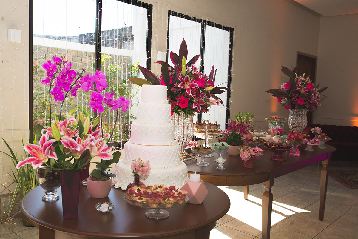 Fotografia dos detalhes da decoração do casamento. Foto por Marco Moscarelli