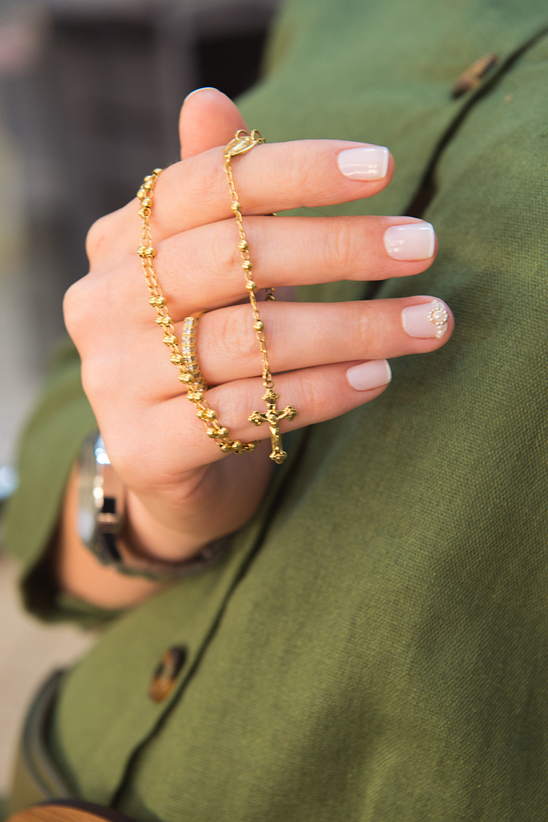 Lindo rosário que a noiva vai usar na sua entrada na cerimônia de casamento. Foto por Marco Moscarelli