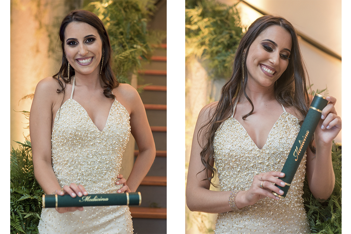 Dois retratos da formanda com seu canudo de formatura em medicina em Pelotas. Foto por Marco Moscarelli Fotografo Pelotas.