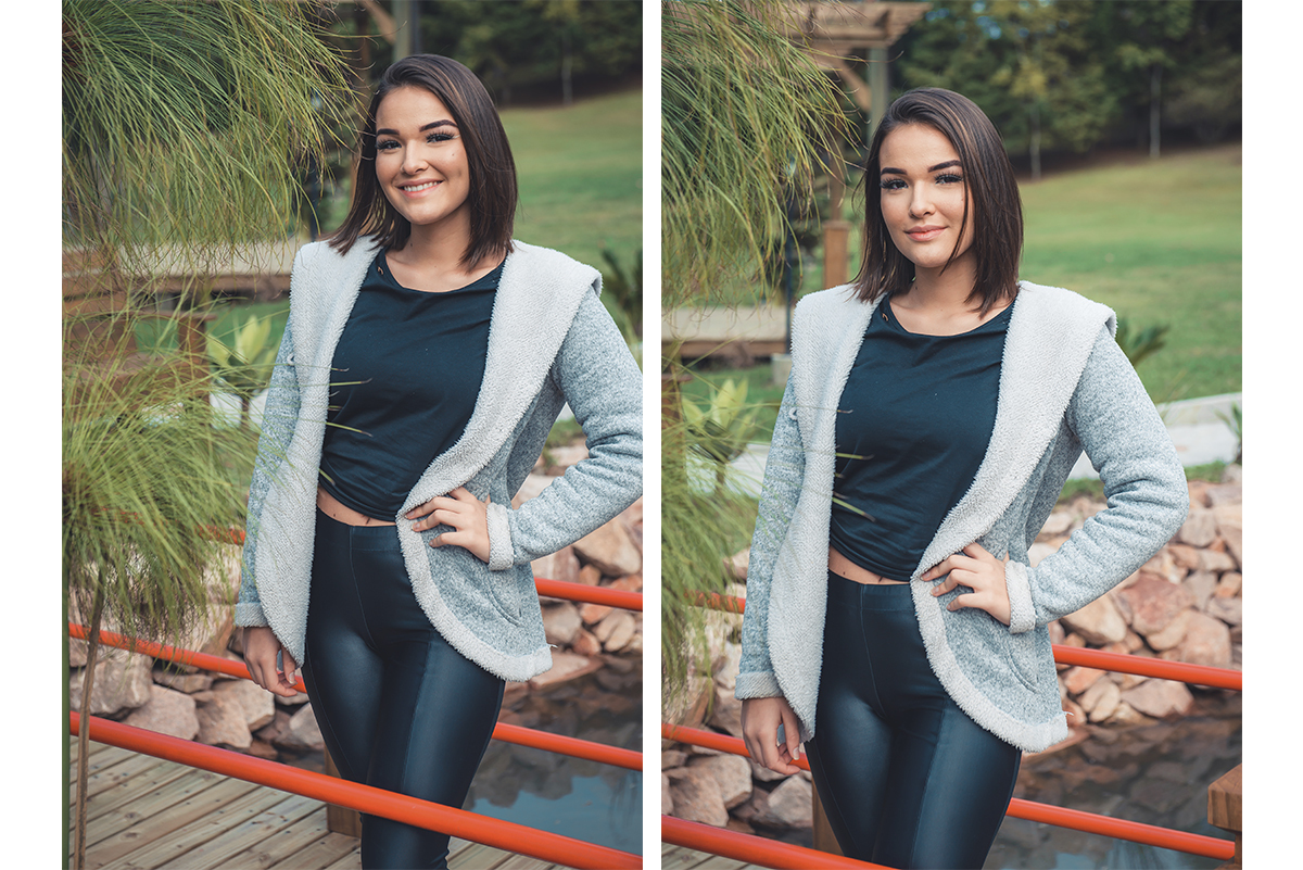 Modelo posando para fotos durante seu ensaio fotográfico com a mão na cintura em um ponte de jardim. Ensaio externo na Chacara Fiss em Pelotas. as mãos nos cabelos durante seu ensaio de fotos de 15 anos. 
