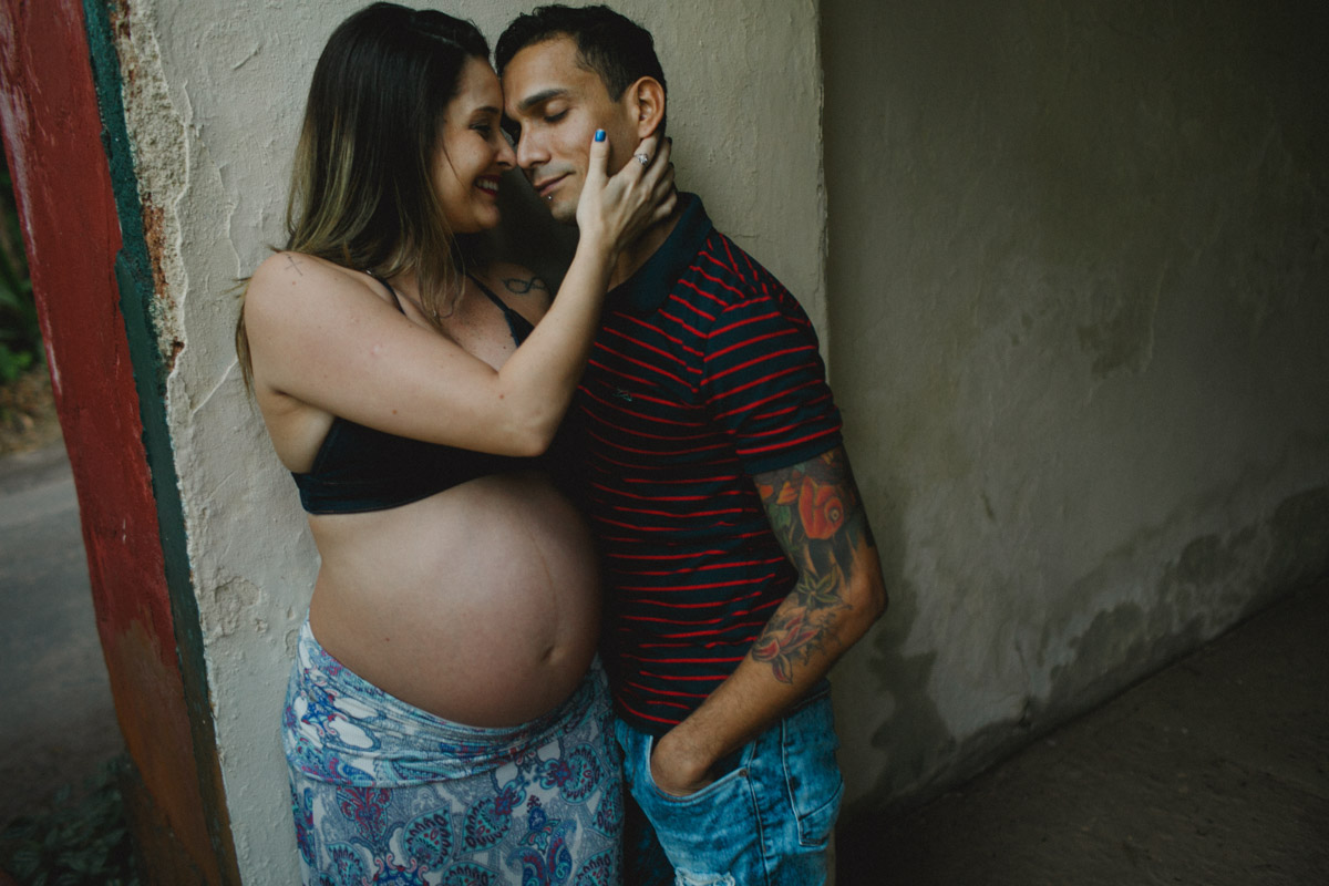 Affective Photography Aline Lelles and Rodrigo Wittitz | Pregnancy Test, Couple Rehearsal, Family Practice, Family Photography, Female Likeness, Pregnant Woman Photography, Rio de Janeiro - Brazil