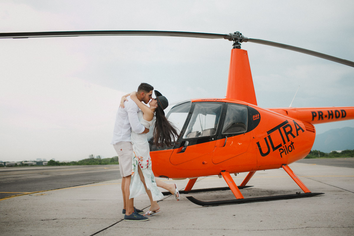 Affective Photography Aline Lelles and Rodrigo Wittitz | Wedding Photography, Couple Trial, Lifestyle, Engagement Request, Sky Is The Limit, Panoramic Flight, Ultra Pilot, Jacarepaguá Airport - RJ