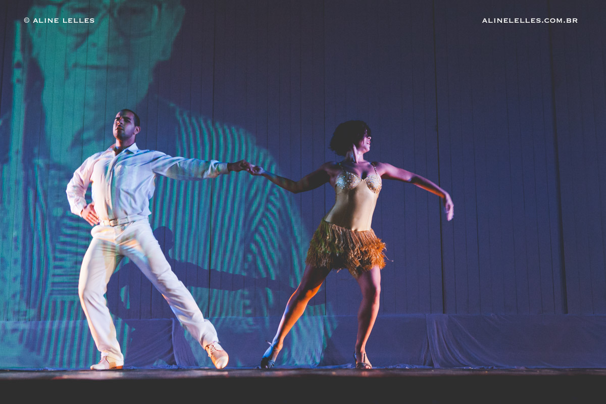 Affective Photography Aline Lelles and Rodrigo Wittitz, Family Photography, Happy People Photography, Lifestyle Photography, Dance Picture, Stage Shot, Viva Brasil, Jaime Aroxa - RJ