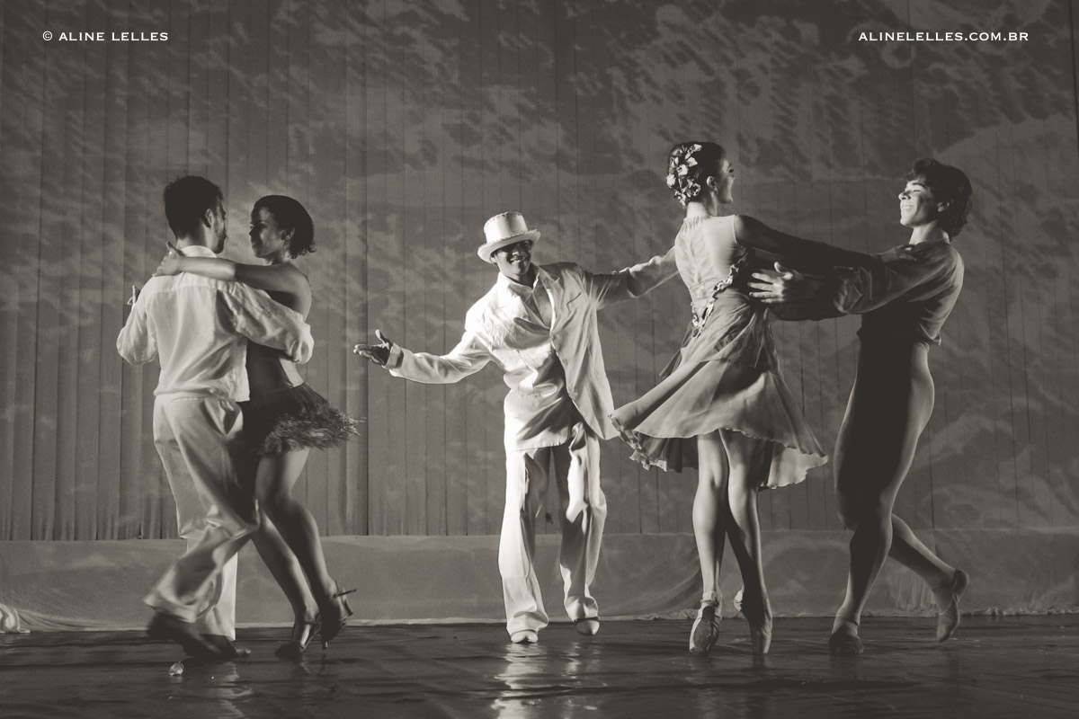 Affective Photography Aline Lelles and Rodrigo Wittitz, Family Photography, Happy People Photography, Lifestyle Photography, Dance Picture, Stage Shot, Viva Brasil, Jaime Aroxa - RJ