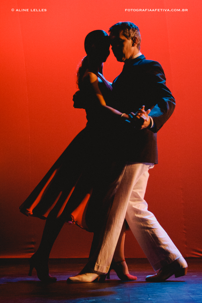 Affective Photography with Aline Lelles and Rodrigo Wittitz, Lifestyle Photography, With the Brightness of Your Look | A show by Jaime Ar&ocirc;xa (year 2007)