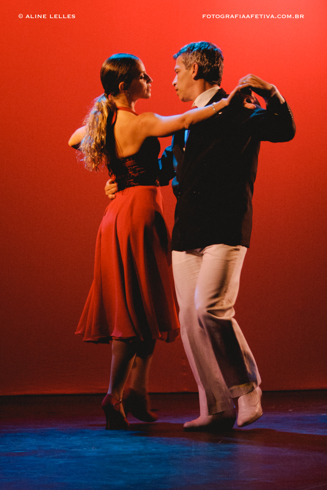 Affective Photography with Aline Lelles and Rodrigo Wittitz, Lifestyle Photography, With the Brightness of Your Look | A show by Jaime Ar&ocirc;xa (year 2007)