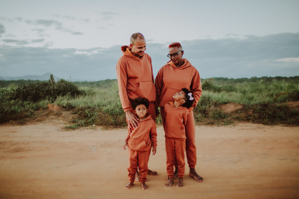 homenagem ao dia internacional da familia, ensaio fotografico de familia, bebes e criancas, aline lelles, fotografia afetiva, fotosgrafia rj, fotografia regiao dos lagos, fotos de familia, ensaio documental de familia, fotodocumentario, cotidiano poesia