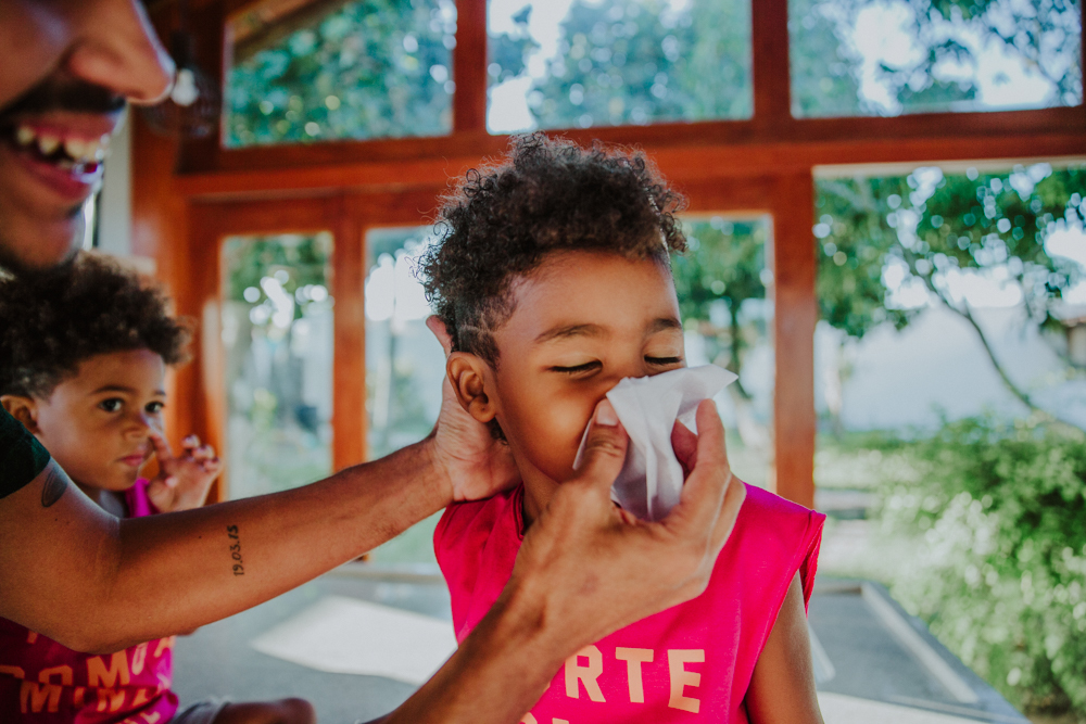 homenagem ao dia internacional da familia, ensaio fotografico de familia, bebes e criancas, aline lelles, fotografia afetiva, fotosgrafia rj, fotografia regiao dos lagos, fotos de familia, ensaio documental de familia, fotodocumentario, cotidiano poesia