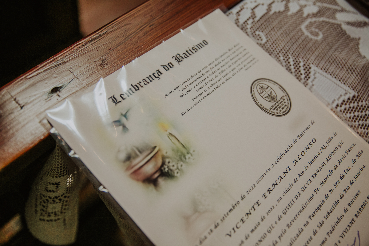 igreja nossa senhora da luz, padre marcelo batizado, batismo rj, batizado rj, batismo rio de janeiro, batizado rio de janeiro, fotografia de familia, fotografia de bebe, fachada da igreja alto da boa vista, aline lelles, fotografia afetiva