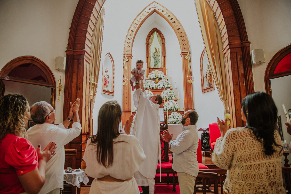 igreja nossa senhora da luz, padre marcelo batizado, batismo rj, batizado rj, batismo rio de janeiro, batizado rio de janeiro, fotografia de familia, fotografia de bebe, consagracao a nossa senhora, alto da boa vista, aline lelles, fotografia afetiva