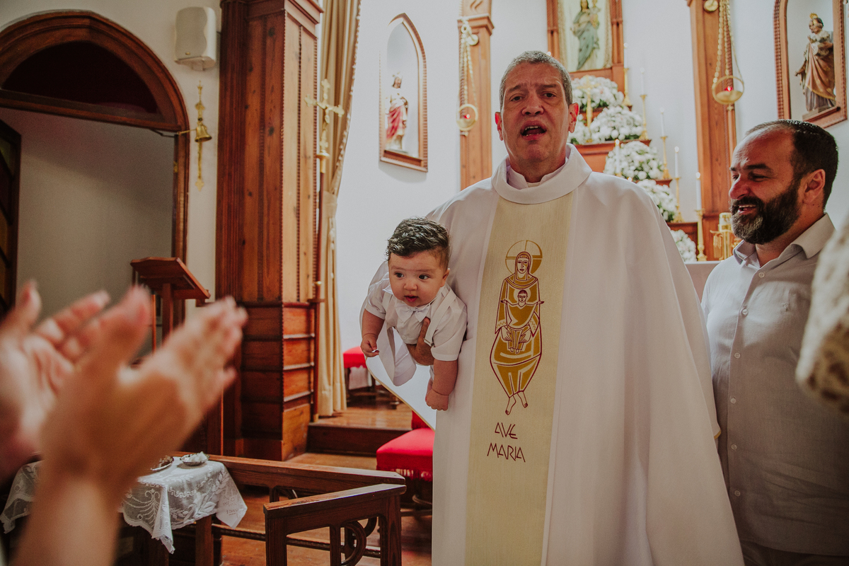 igreja nossa senhora da luz, padre marcelo batizado, batismo rj, batizado rj, batismo rio de janeiro, batizado rio de janeiro, fotografia de familia, fotografia de bebe, consagracao a nossa senhora, alto da boa vista, aline lelles, fotografia afetiva