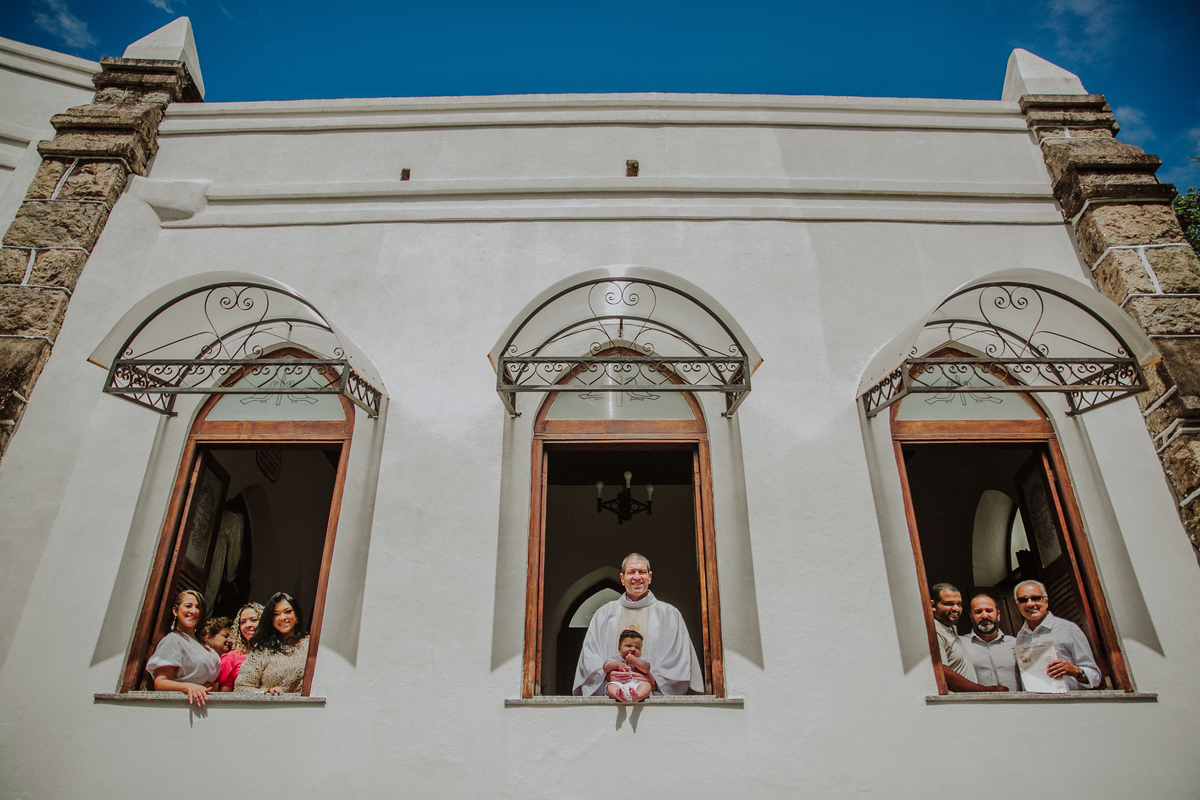 igreja nossa senhora da luz, padre marcelo batizado, batismo rj, batizado rj, batismo rio de janeiro, batizado rio de janeiro, fotografia de familia, fotografia de bebe, fachada da igreja alto da boa vista, aline lelles, fotografia afetiva