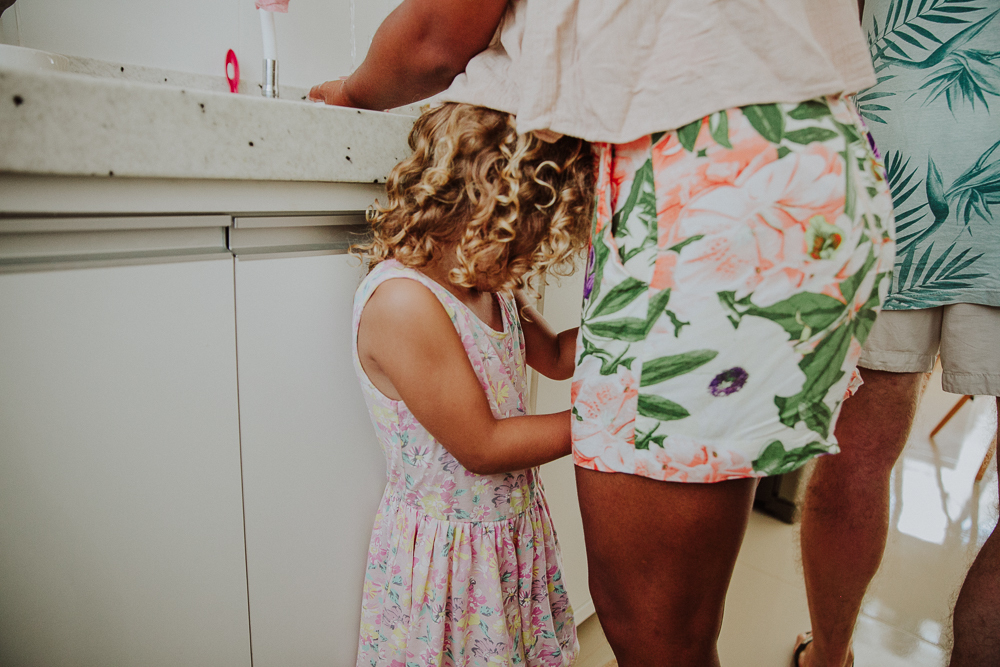 tati borges schindler fotografa na alemanha, ensaio de familia, cotidiano poesia, fotografia afetiva, fotos de familia, ensaio de familia cabo frio, ensaio de familia rj, aline lelles, fotografa no rj, cafe da manha em familia, fotografia espontanea